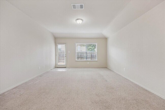 Building Photo - 181 Lake Gln