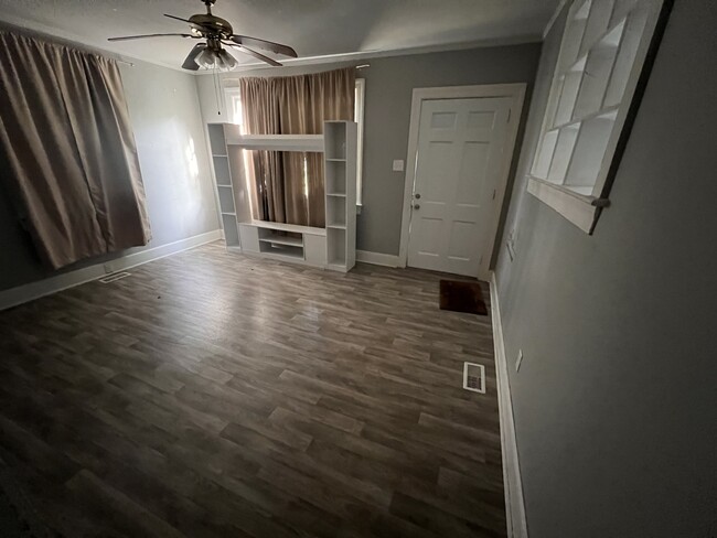 Foto del edificio - 1405 Catalpa St