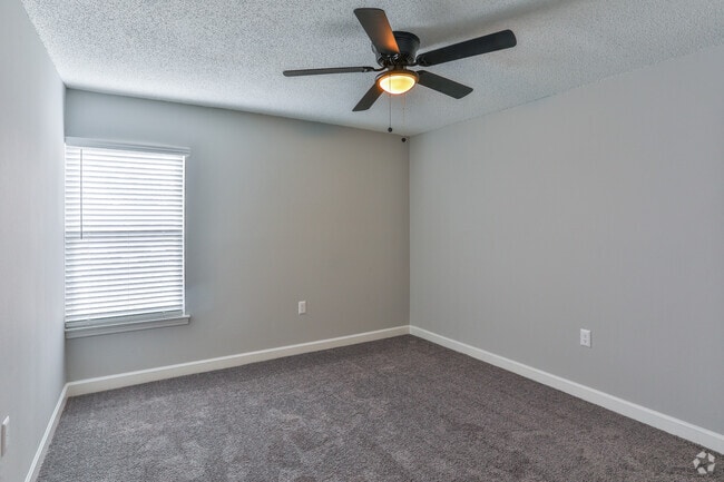 Bedroom - Magnolia Ridge Apartments