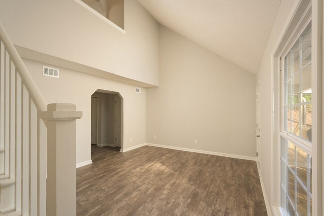 Building Photo - Ivy Terrace Apartments