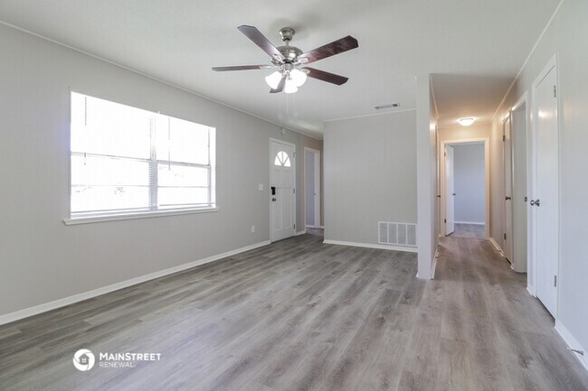 Building Photo - 6781 Yucatan Dr