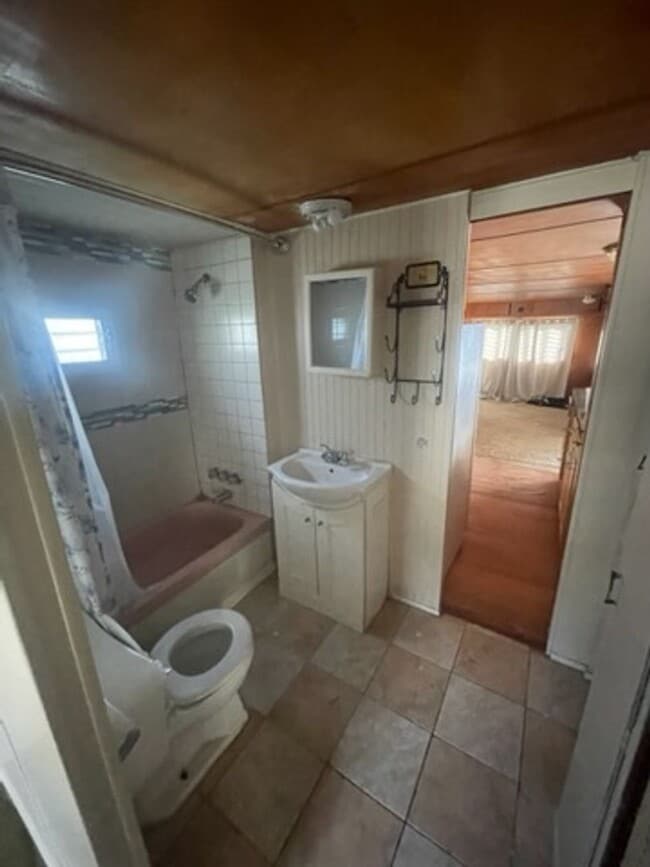 Foto del edificio - One bedroom one bath - Combee Area