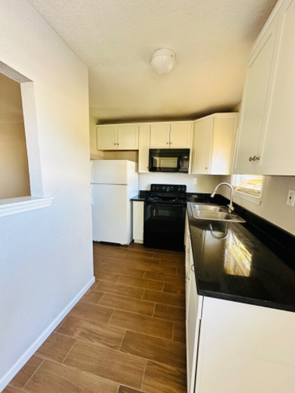 Foto del edificio - 1738-1740 W 9th St