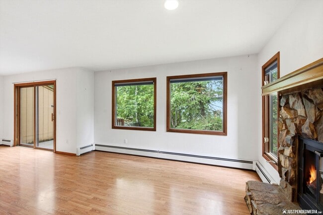 Building Photo - 18625 S Lowrie Loop