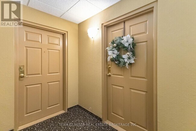 Photo du bâtiment - 1460 Beaverbrook Ave