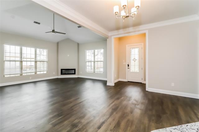 Foto del edificio - 8831 Creek Run Rd