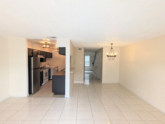 Foto del edificio - 15516 Weldon Dr