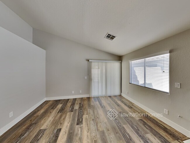 Building Photo - 7208 Grand Palace Ave