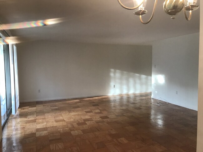 Foto del edificio - 10400 Rockville Pike