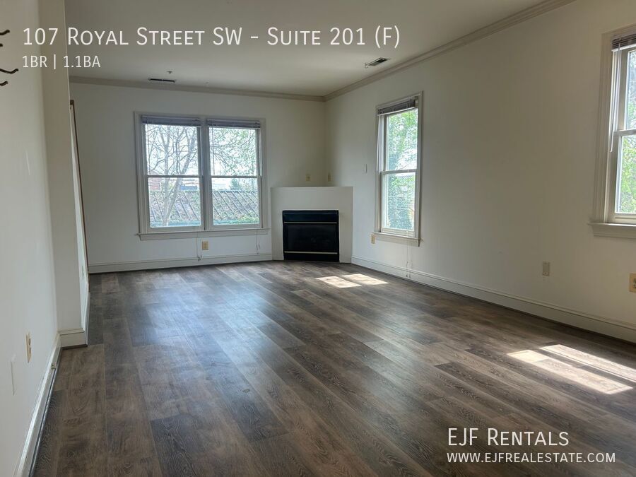 Foto del edificio - 107 Royal St SW