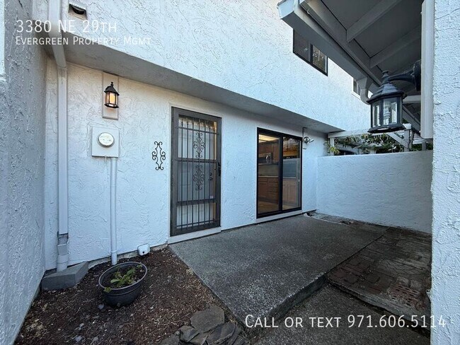 Foto del edificio - 3380 NE 29th St