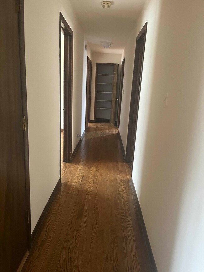 Foto del edificio - 5158 Carol St