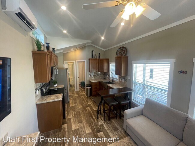 Building Photo - 1 br, 1 bath House - 4400 W STATE ST 61 A