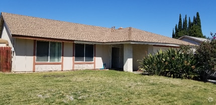 Building Photo - 11261 Cochran Ave