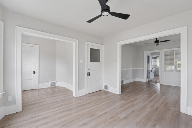 Foto del edificio - 3166 N 16th St