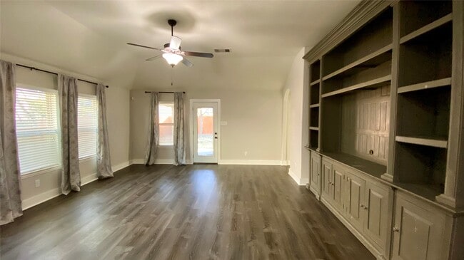 Building Photo - 8615 Sweet Pasture Dr