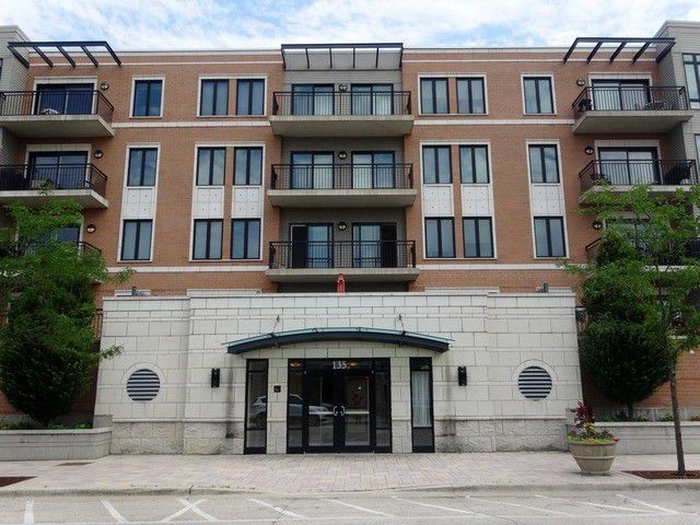 Foto principal - 135 S York St