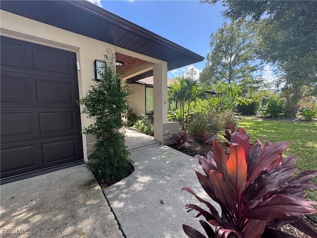 Building Photo - 2211 SW 14th Pl