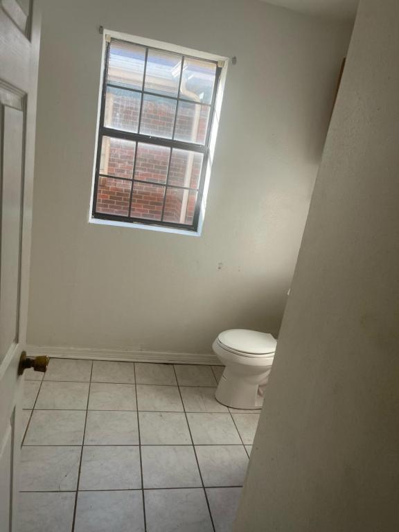 Foto del edificio - 301 NE 26th St