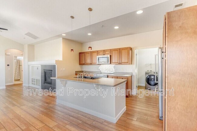 Building Photo - 11972 W Long Cir