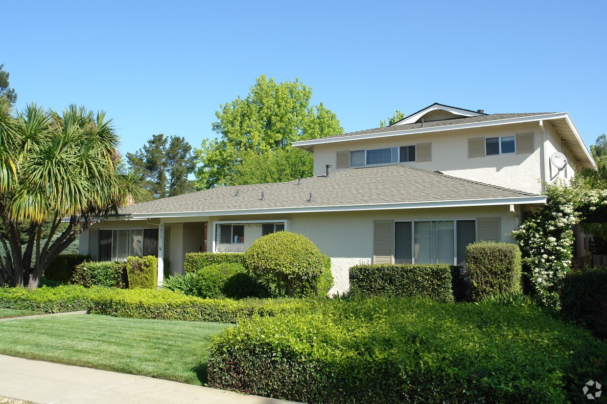 Foto principal - 3015 Walgrove Ave