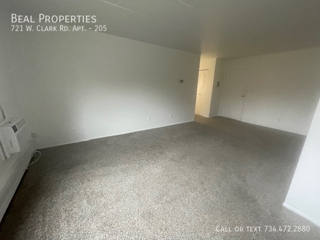 Building Photo - 721 W Clark Rd