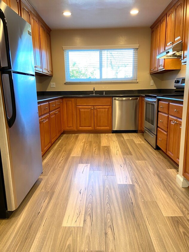 Foto principal - 10350 Leola Ct