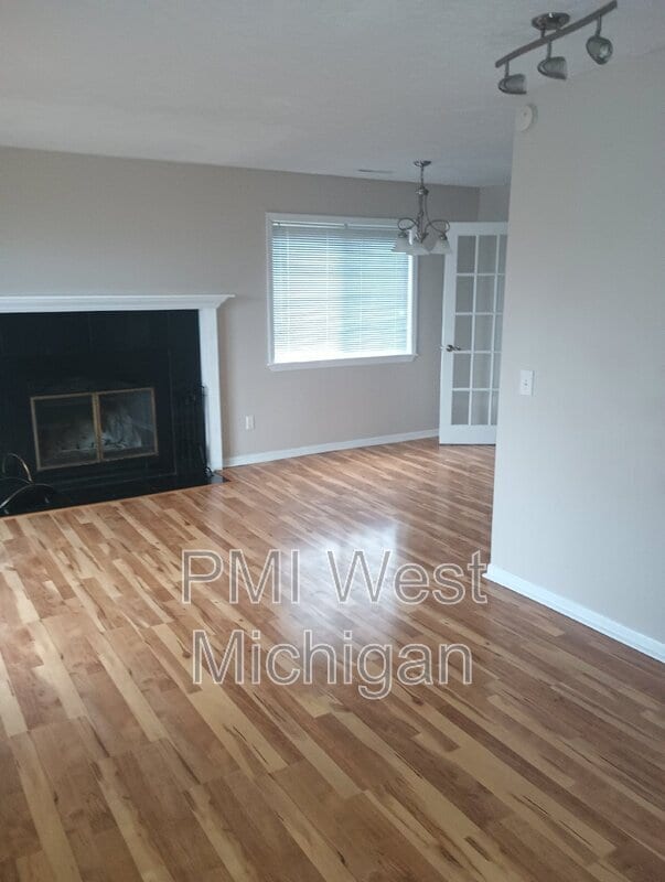 Foto del edificio - 5864 Shaw St