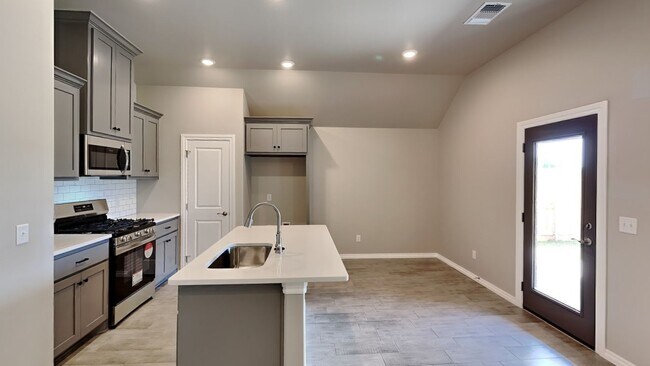 Building Photo - Luxury BRAND NEW 3 Bedroom 2 Bathroom Home...