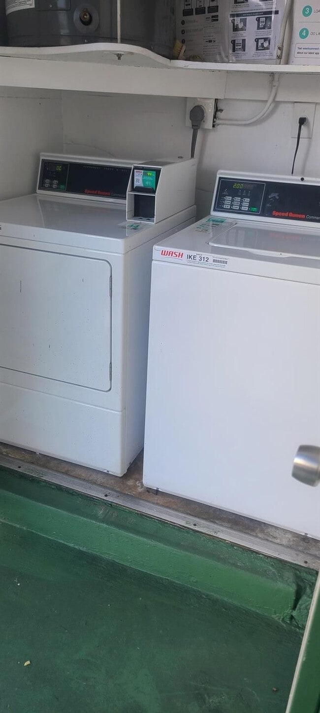 Foto del edificio - 320 SW 1st St