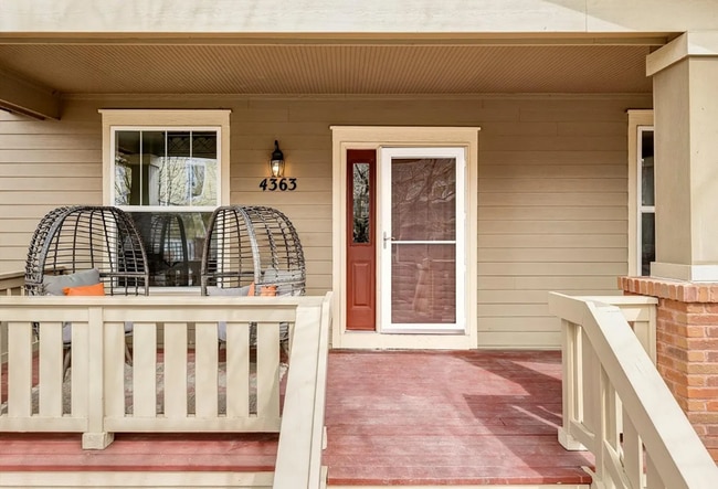Building Photo - Modern Comfort in Bradburn’s Most Sought-A...