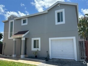 Building Photo - 14730 SW 90th Terrace