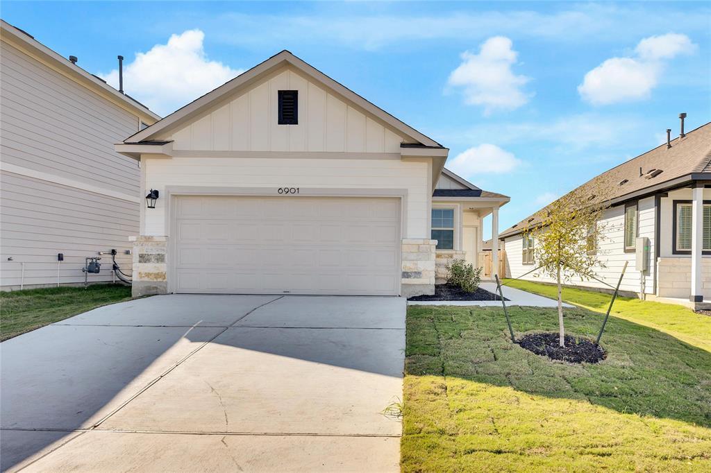 6901 Smarty Jones Ln, Mustang Ridge, TX 78610 House Rental in Mustang