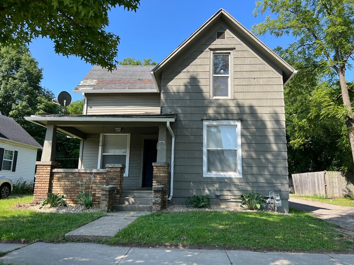 Foto principal - 1617 Prairie St