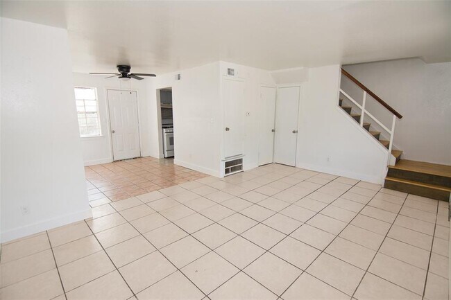 Foto del edificio - 7882 Locksley Rd