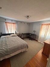 Building Photo - 3 Averill Ter