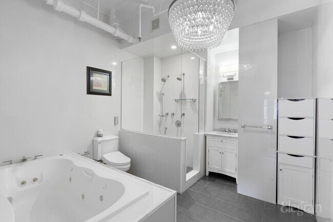 Foto del edificio - 208 W 30th St