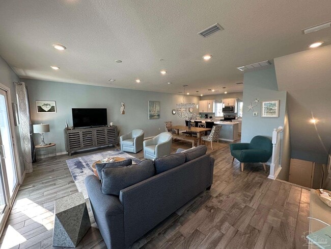 Building Photo - 14549 Salt Meadow Dr