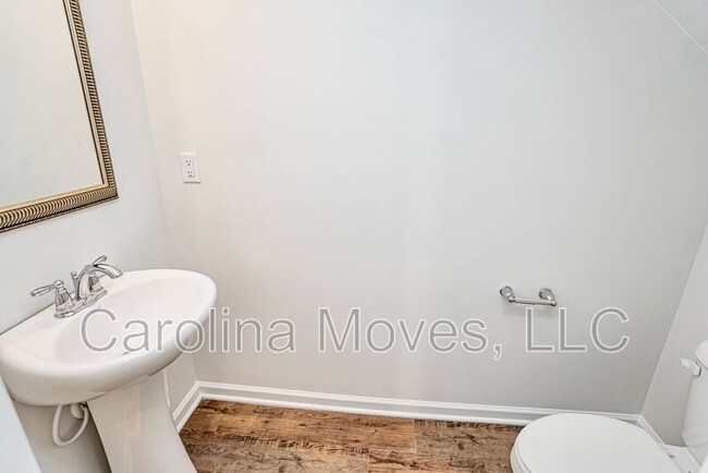 Building Photo - 300 Trail Branch Ct