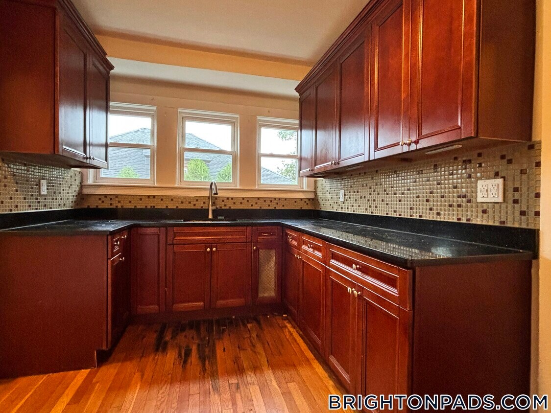 Foto principal - 38 Kirkwood Rd