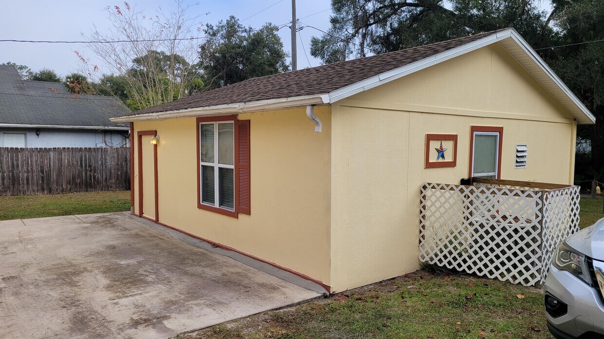 Primary Photo - 1620 Ace Park Dr