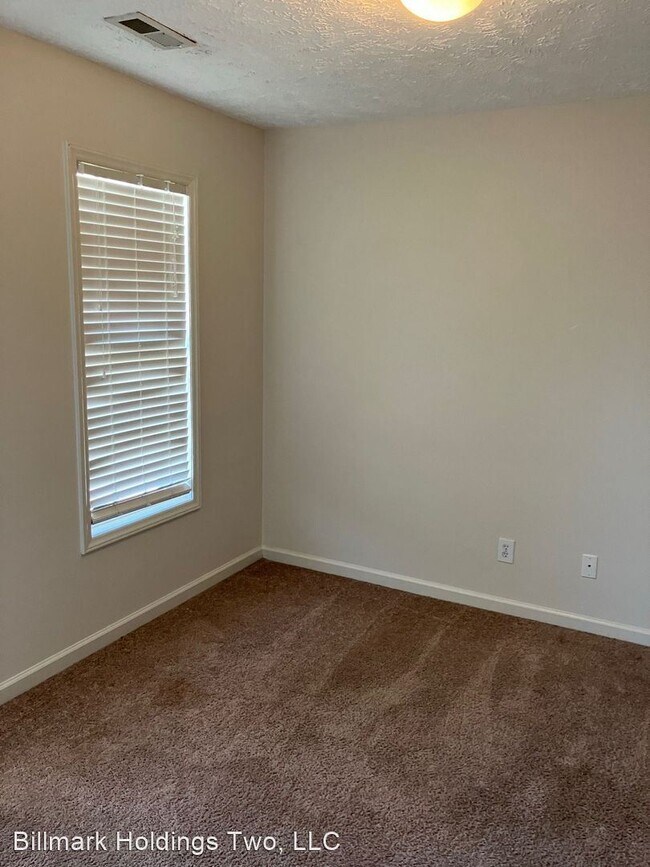 Foto del edificio - 4 br, 2.5 bath House - 5541 Shady Pine Court
