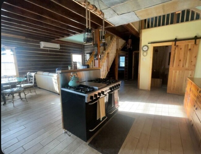 Foto del edificio - Charming 3BR House in Sandia