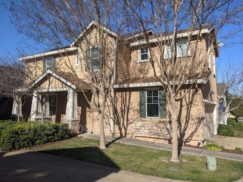 Foto principal - 280 Soaring Hawk Ln