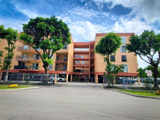 Foto del edificio - 1990 W 56th St