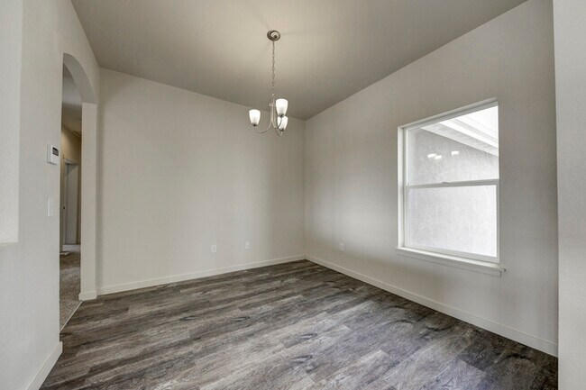 Building Photo - 1012 Yoder Rd