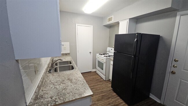 Foto del edificio - 10806 Safeguard St