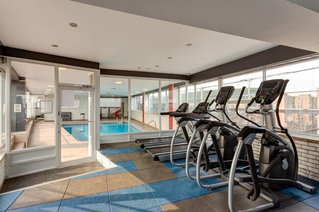 Interior Photo - 235 Sherbrooke