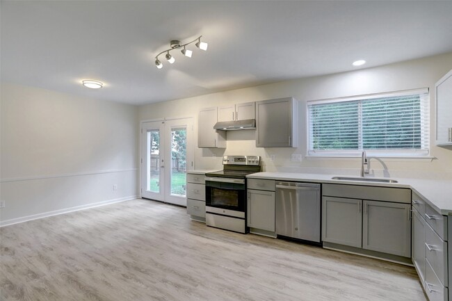 Building Photo - 25514 Mill Pond Ln