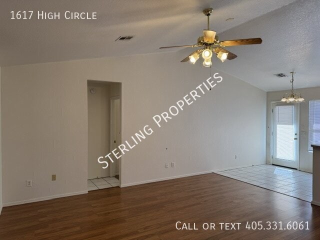 Building Photo - 1617 High Cir